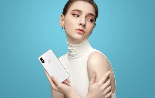 Oto wzór mobilnego kanibalizmu – Motorola P30!!! Motorola P30