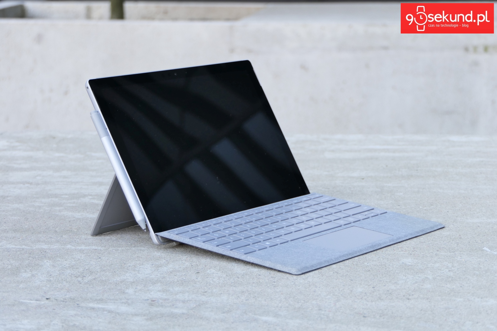 Recenzja Microsoft Surface Pro (2017) - 90sekund.pl - Michał Brożyński