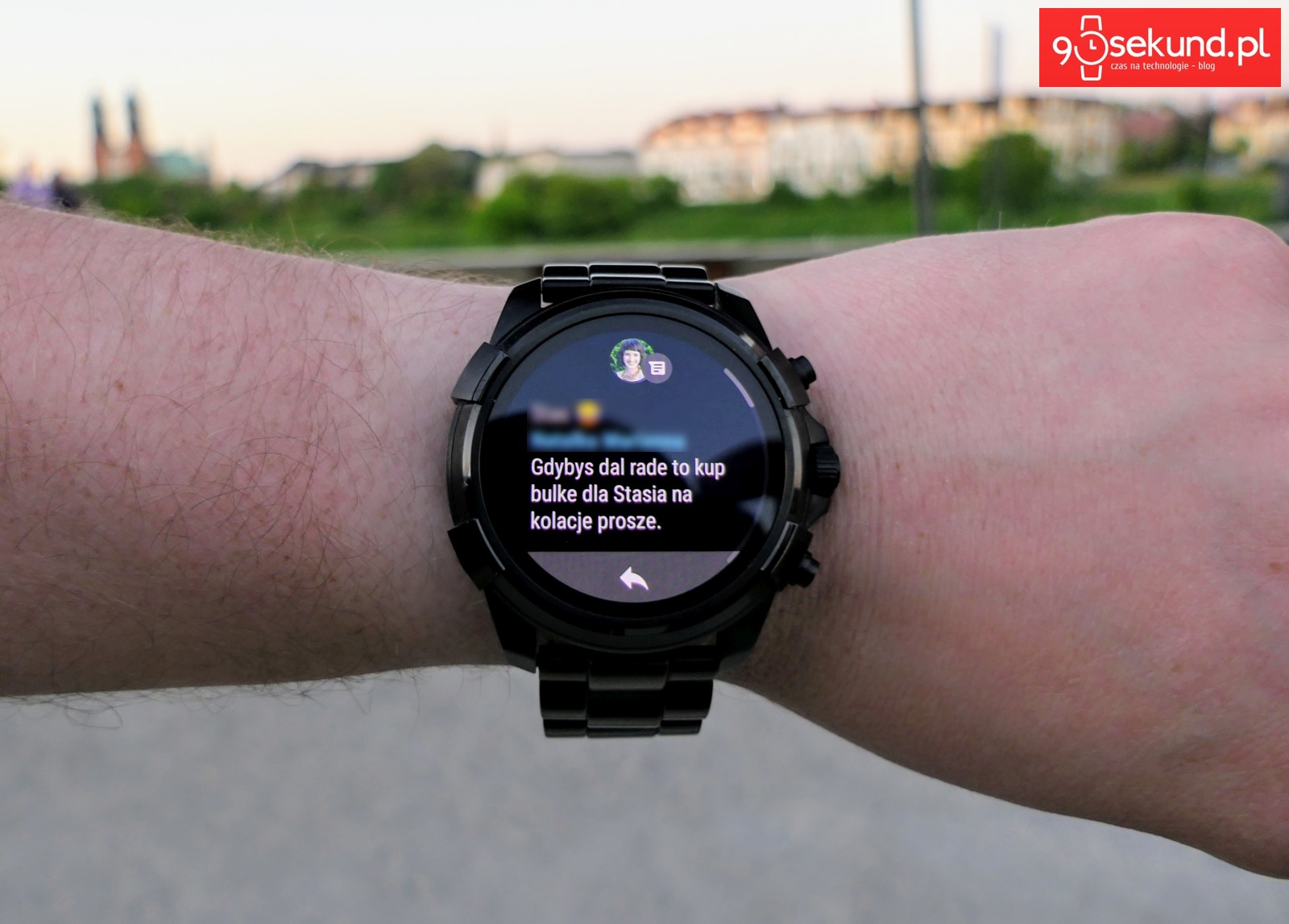 Odczyt wiadomości na smartwatchu Diesel On Full Guard 2.0 w Google Fit - Michał Brożyński 90sekund.pl